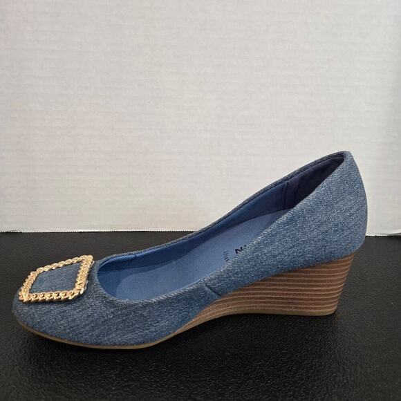 NEW Anne Klein Iflex Sadie Blue Denim Wedge Heels Size 8.5 M Dressy Casual - Picture 1 of 9